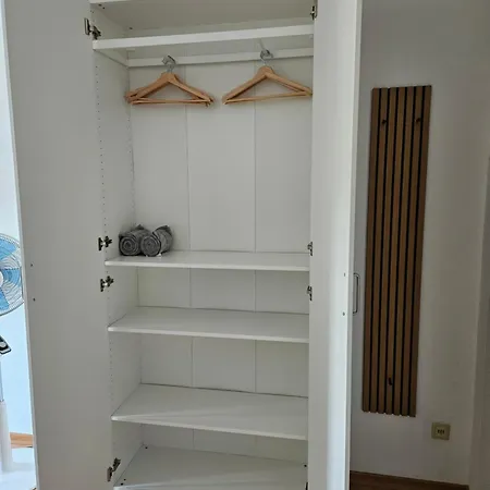 Charmante 1 Zimmerwohnung Mit Stellplatz Wurtzbourg Extérieur photo
