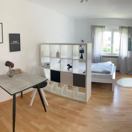 Charmante 1 Zimmerwohnung Mit Stellplatz Wurtzbourg Extérieur photo
