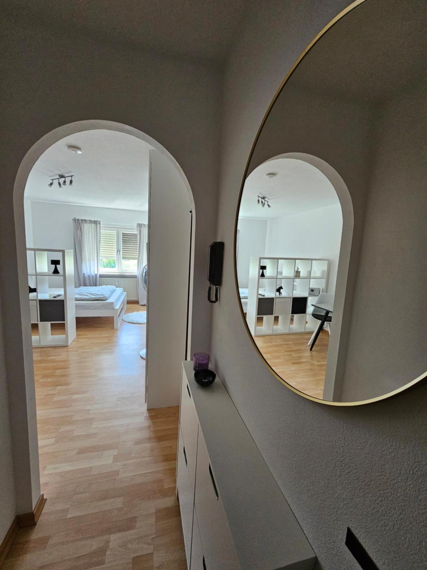 Charmante 1 Zimmerwohnung Mit Stellplatz Appartement *
